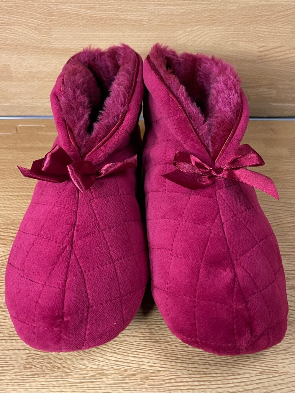 Vintage R. G. Barry Quilted Fleece Lined Slippers Womens Sz 8 to 9 Maroon Red